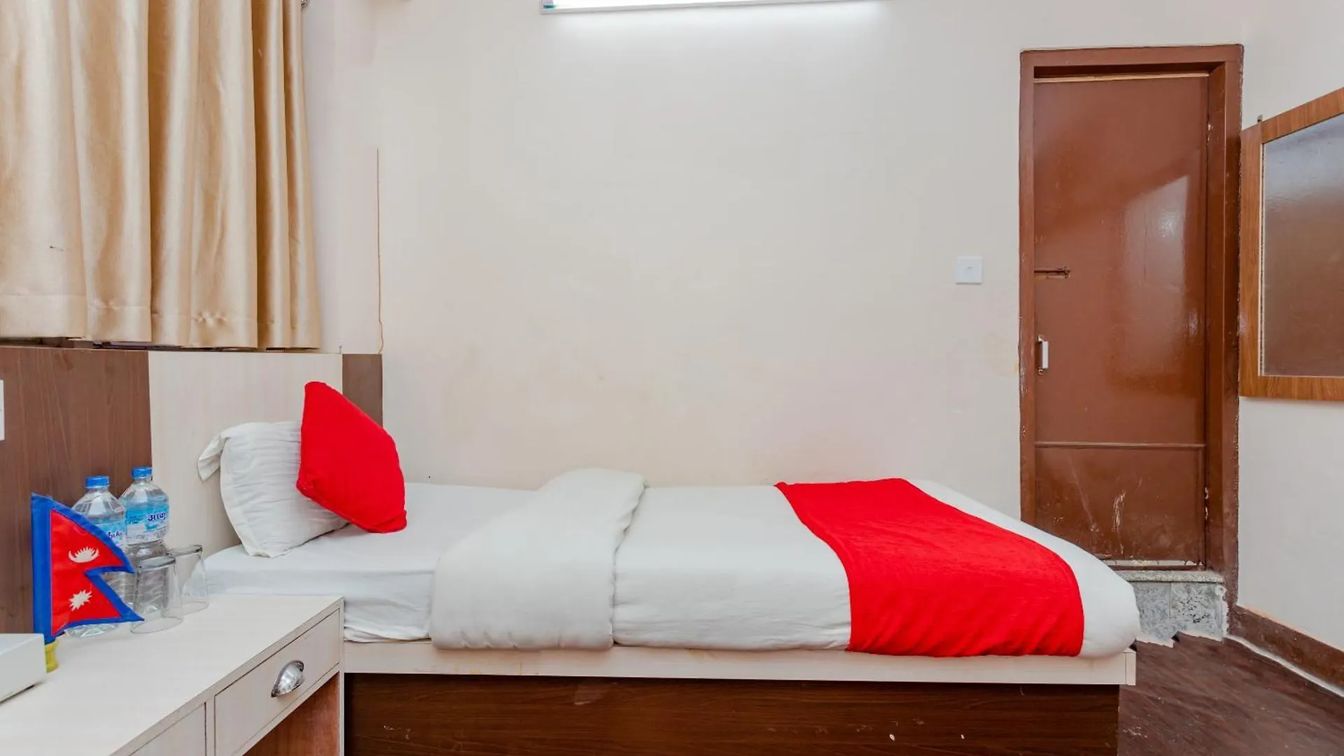 Oyo 811 Hotel New Pokhara Palace Katmandu 0*,  Nepal